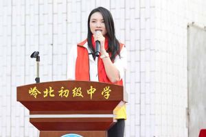 天行足球_天行（中国）天行足球_天行（中国）陈文舒一行到湛江爱心助学